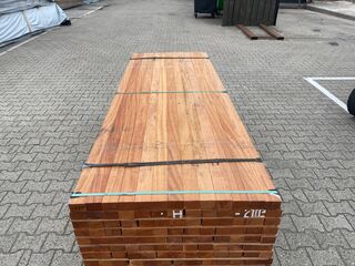 Ca. 73x Angelim Pedra Onderliggers Geschaafd, 45x68mm, lengte 250cm